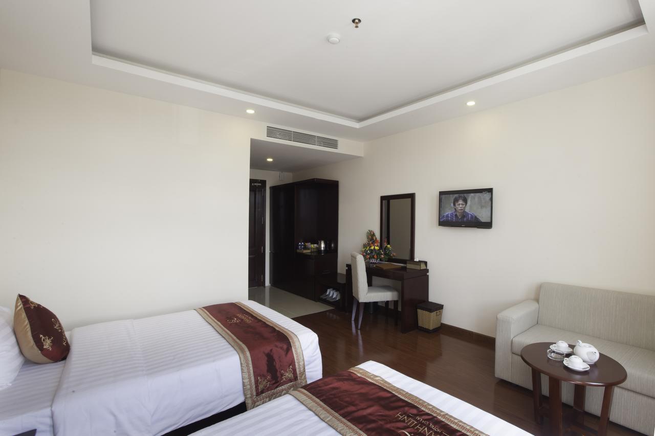 Khanh Linh Hotel Pleiku Exteriör bild