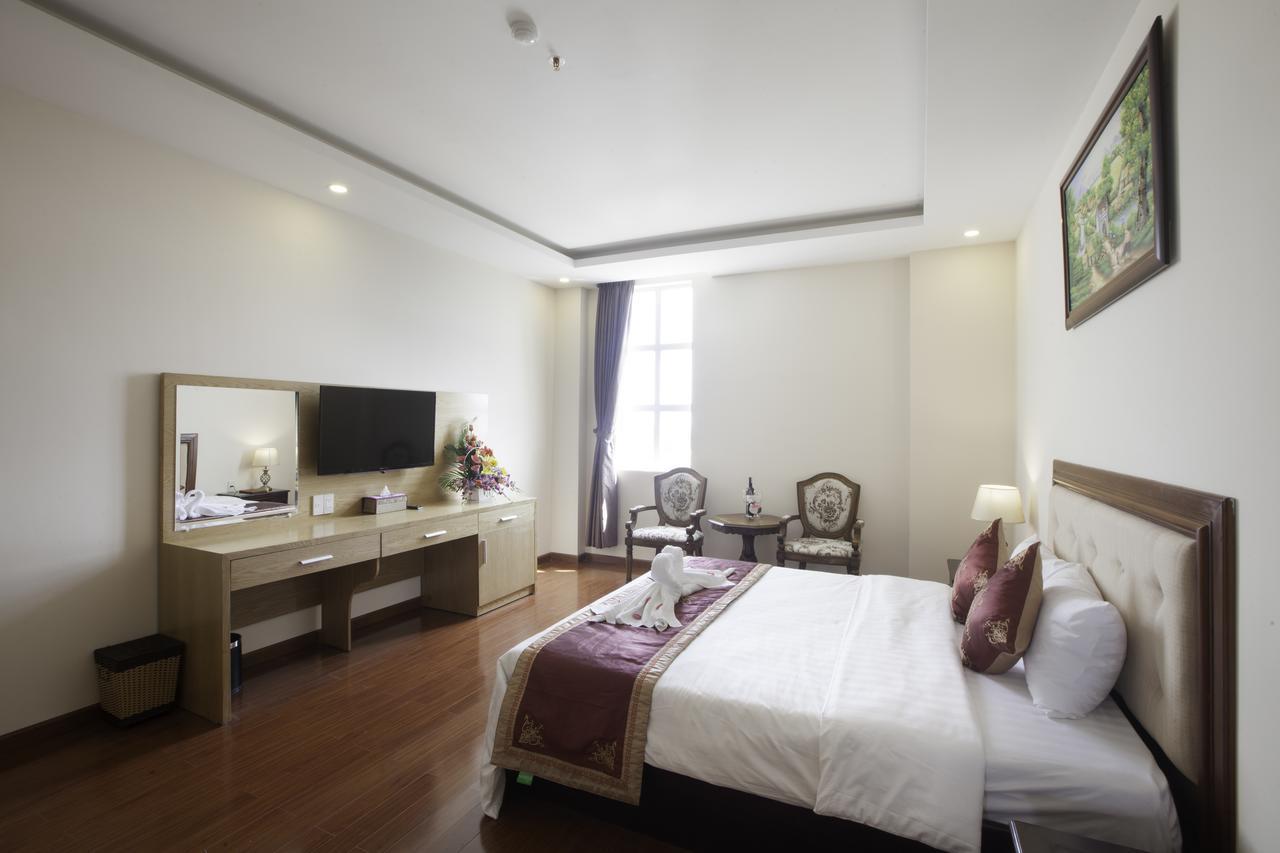 Khanh Linh Hotel Pleiku Exteriör bild