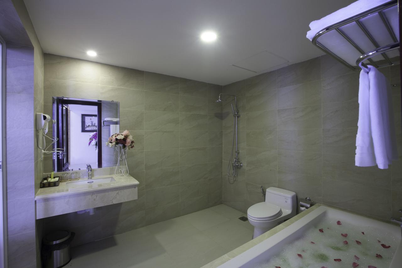 Khanh Linh Hotel Pleiku Exteriör bild