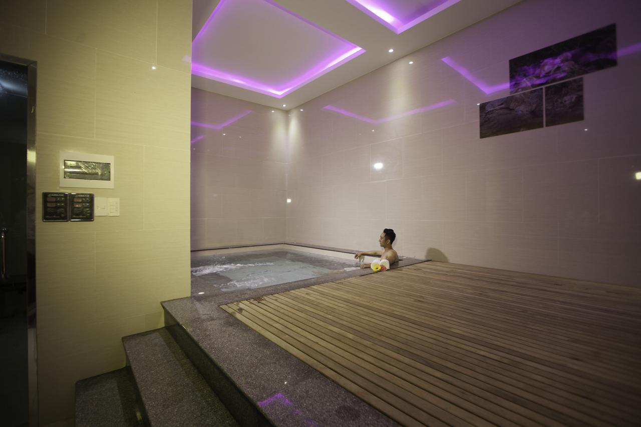Khanh Linh Hotel Pleiku Exteriör bild