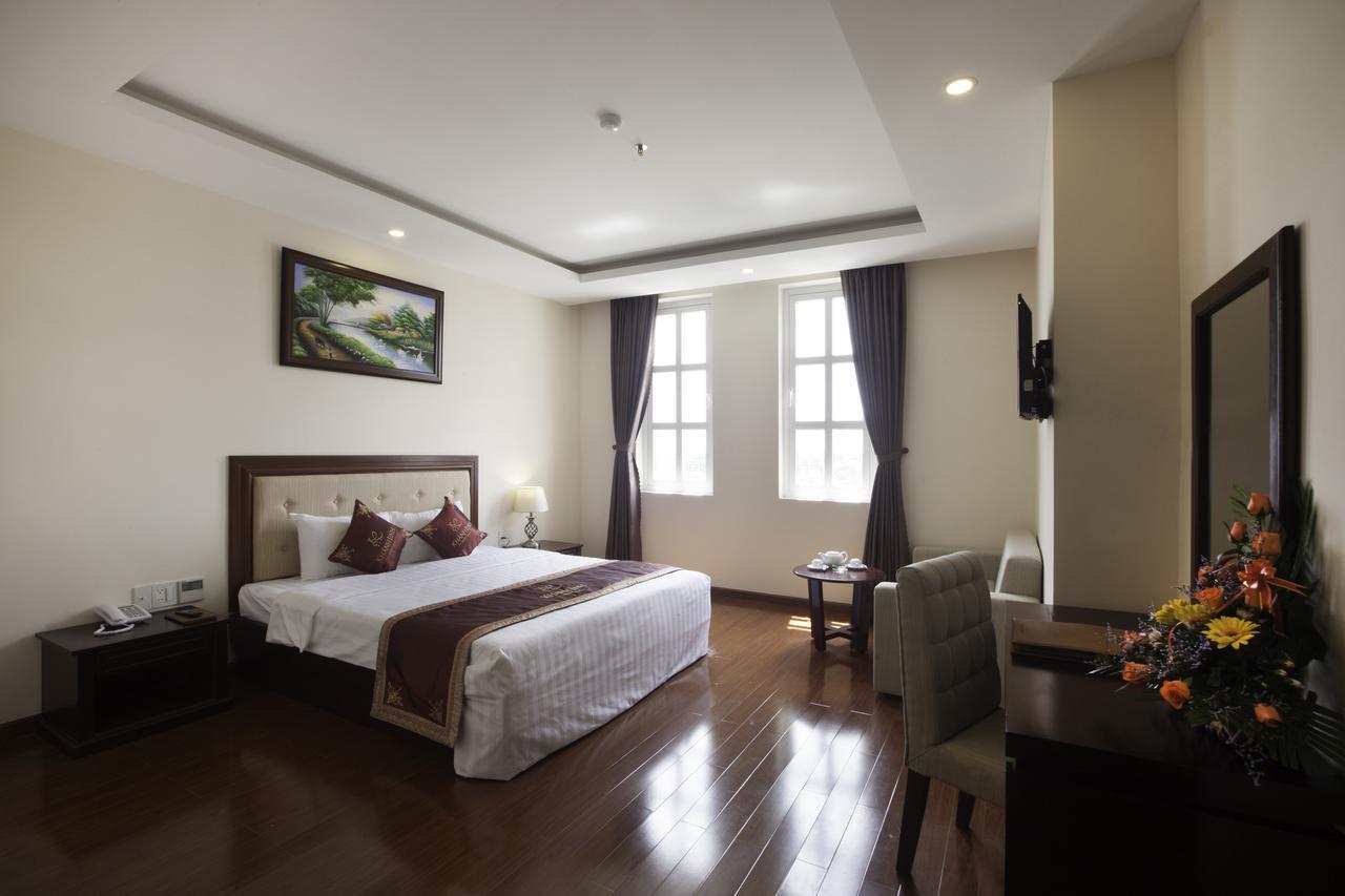 Khanh Linh Hotel Pleiku Exteriör bild